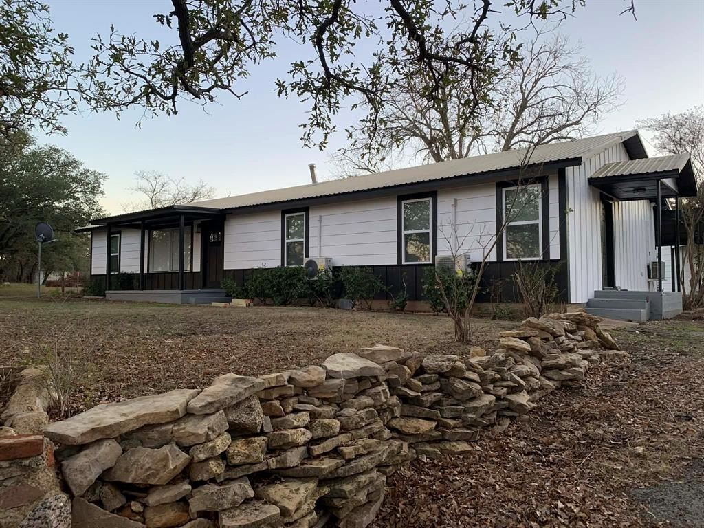Single Family 4BR 2BA - 8765 Hwy 279 hwy 279, Brownwood, TX