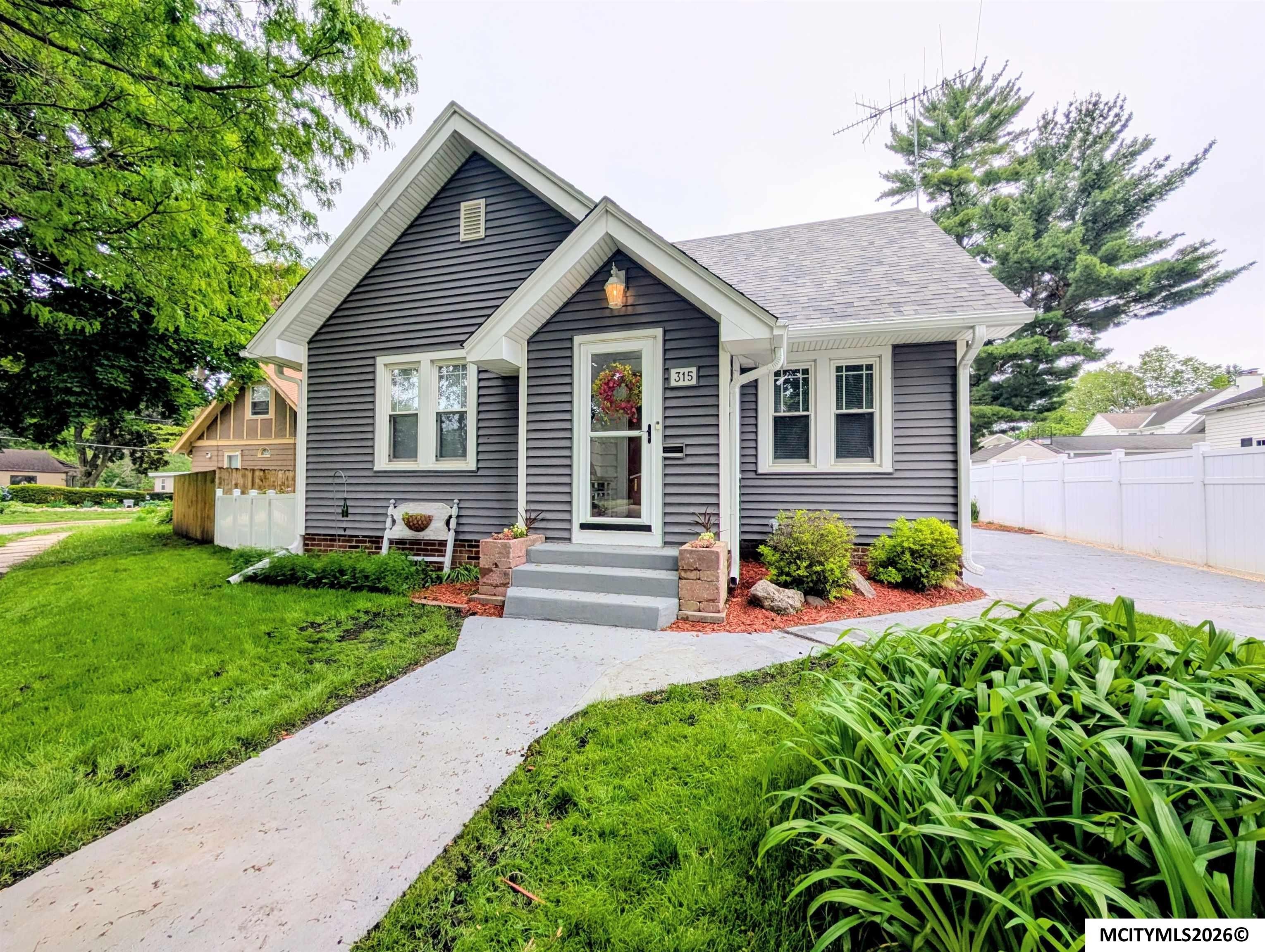 Single Family 3BR 2BA - 315 N Taylor, MASON CITY, IA