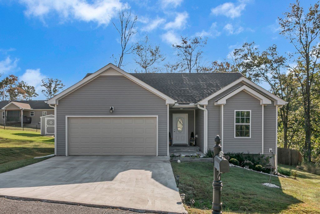Single Family 3BR 2BA - 81 Brittney Ln, PARIS, TN