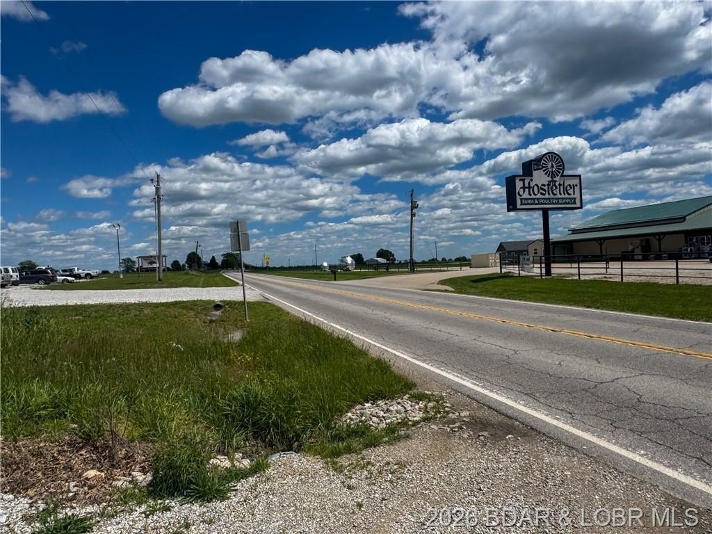 Single Family 1BR 2BA - 14899 Hwy C, Versailles, MO
