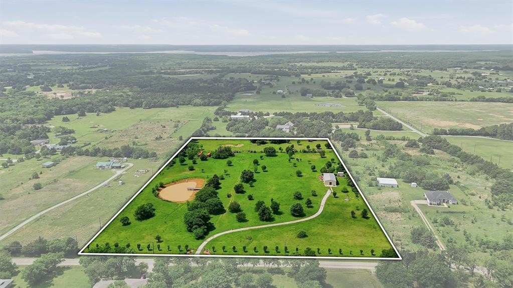 Single Family 1BR 1BA - 2139 Keefer Road, Pottsboro, TX