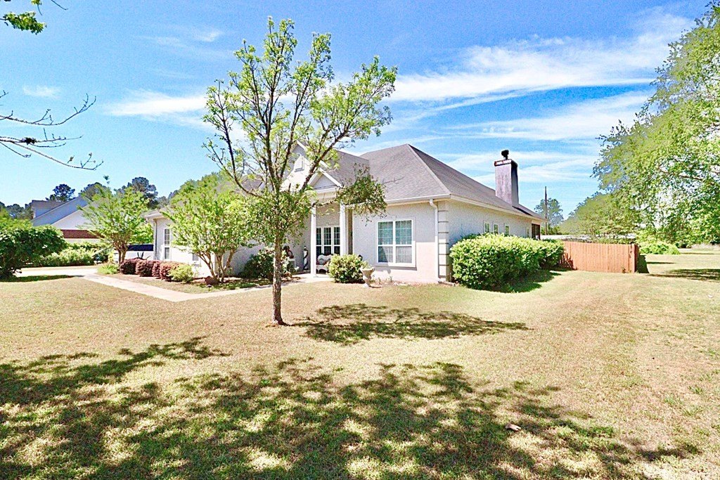Single Family 5BR 2BA - 5669 Barber Circle, Hahira, GA