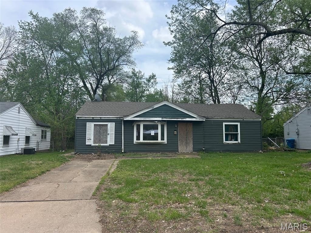 Single Family - 1700 Nemnich Avenue, St Louis, MO