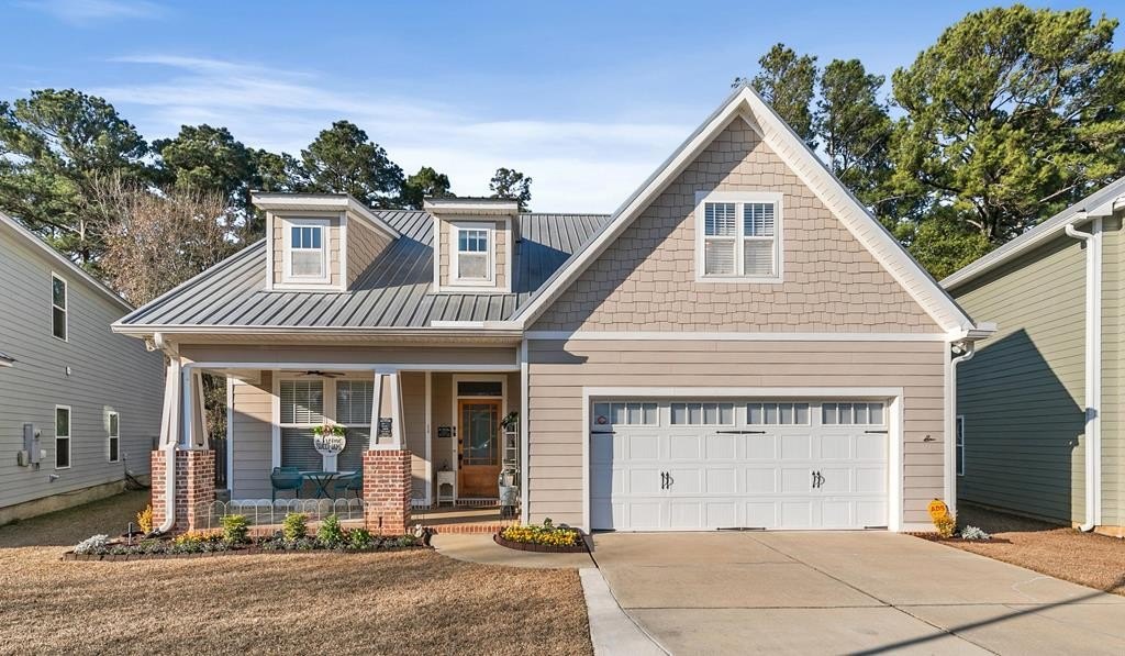 Single Family 4BR 3BA - 224 Chloe Ct, Dothan, AL
