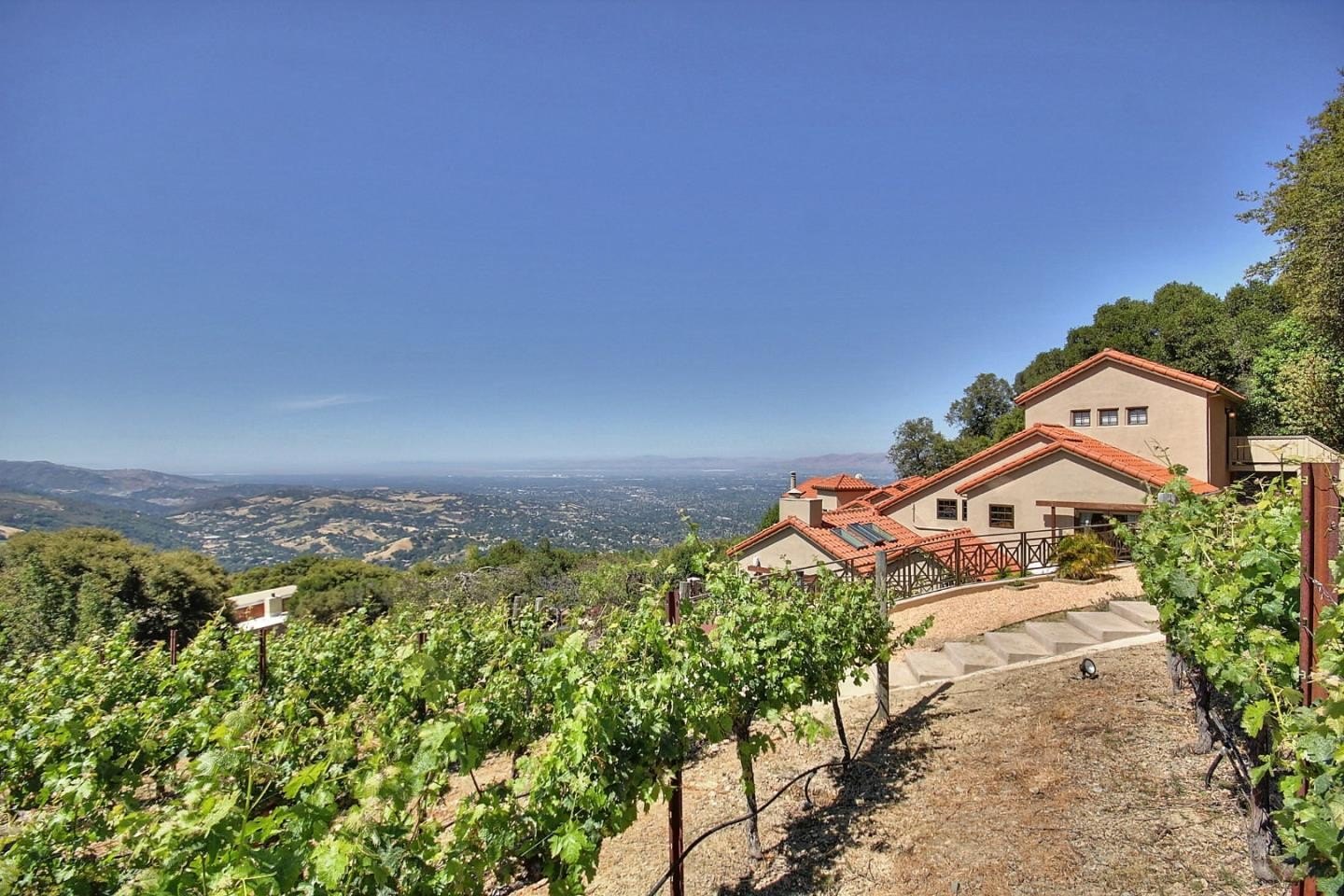 Single Family 4BR 5BA - 15668 Bohlman RD, Saratoga, CA