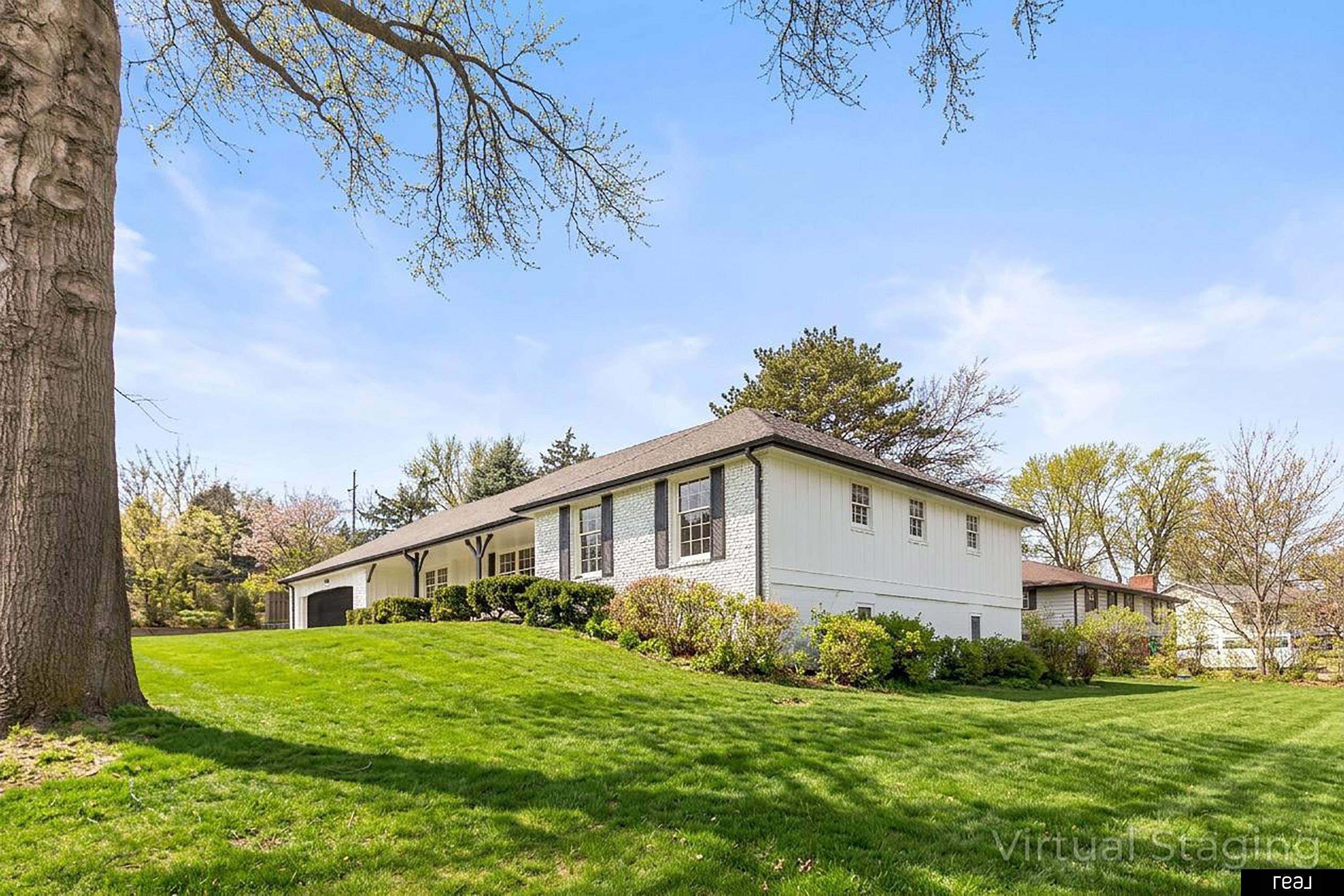 Single Family 5BR 3BA - 11918 Leavenworth Road, Omaha, NE
