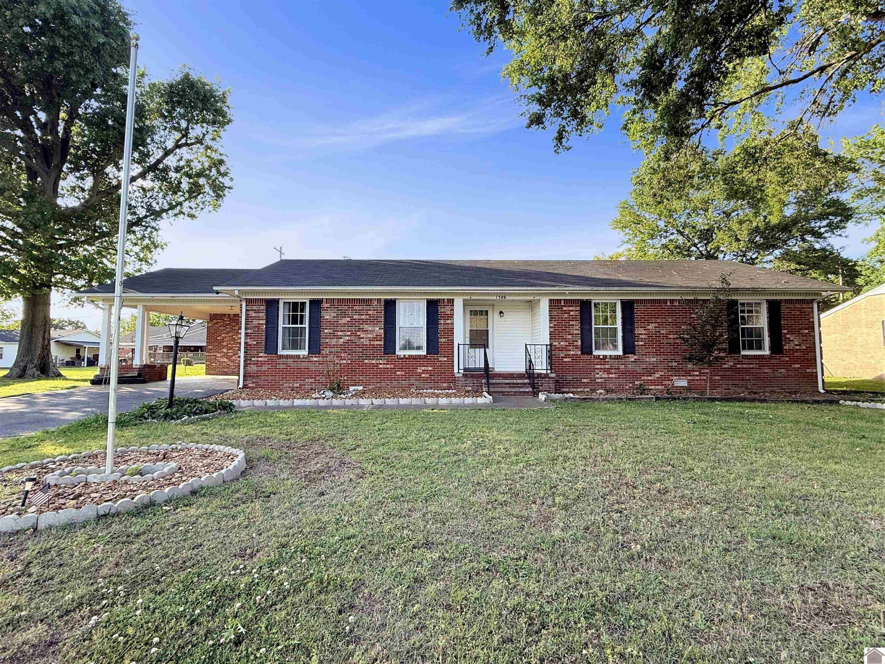 Single Family 3BR 2BA - 1506 Belmont Dr., Murray, KY