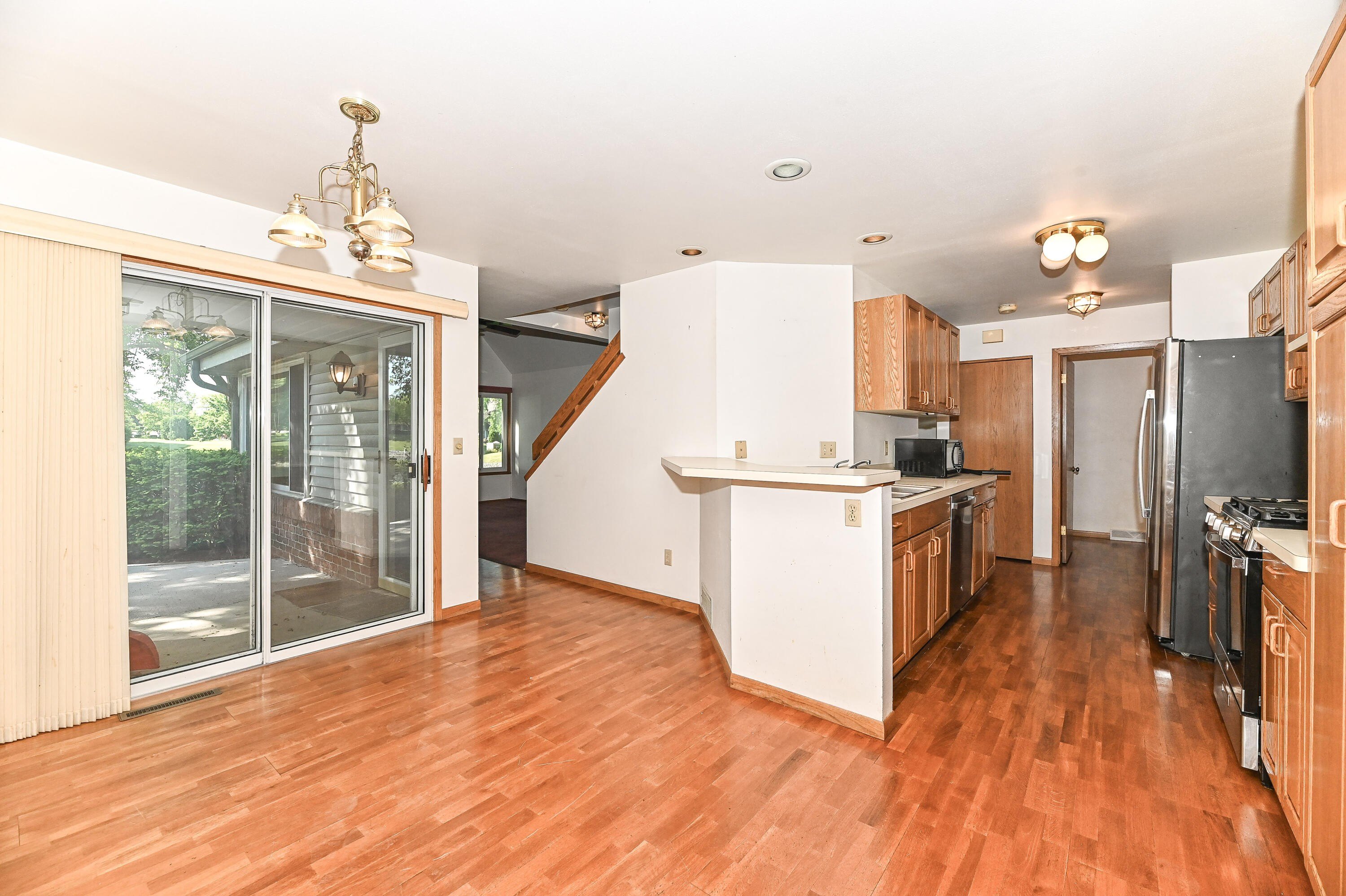 Condo 2BR 2BA - 13526 W Fountain Ct, New Berlin, WI