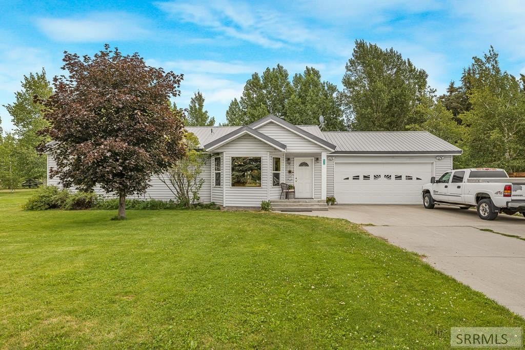 Single Family 2BR 2BA - 680 N 2780 E, St Anthony, ID