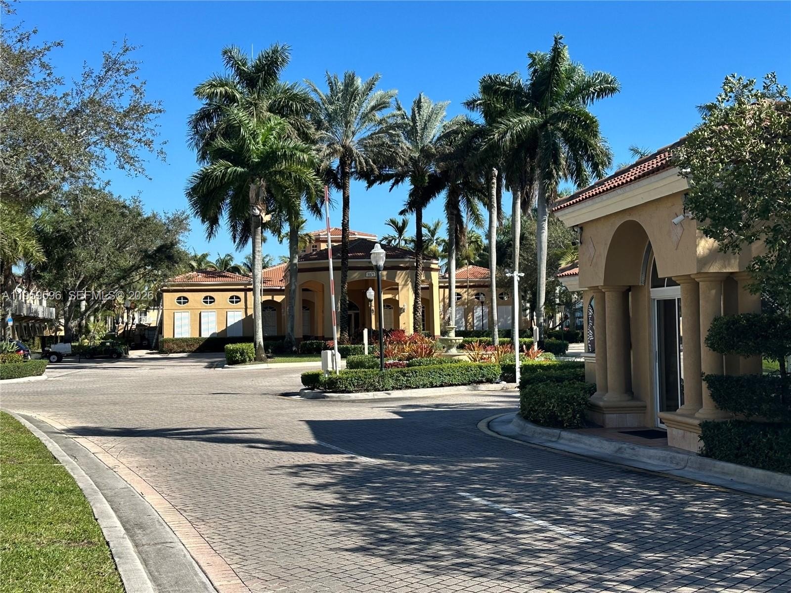 Single Family 3BR 3BA - 12811 SW 30th St, Miramar, FL