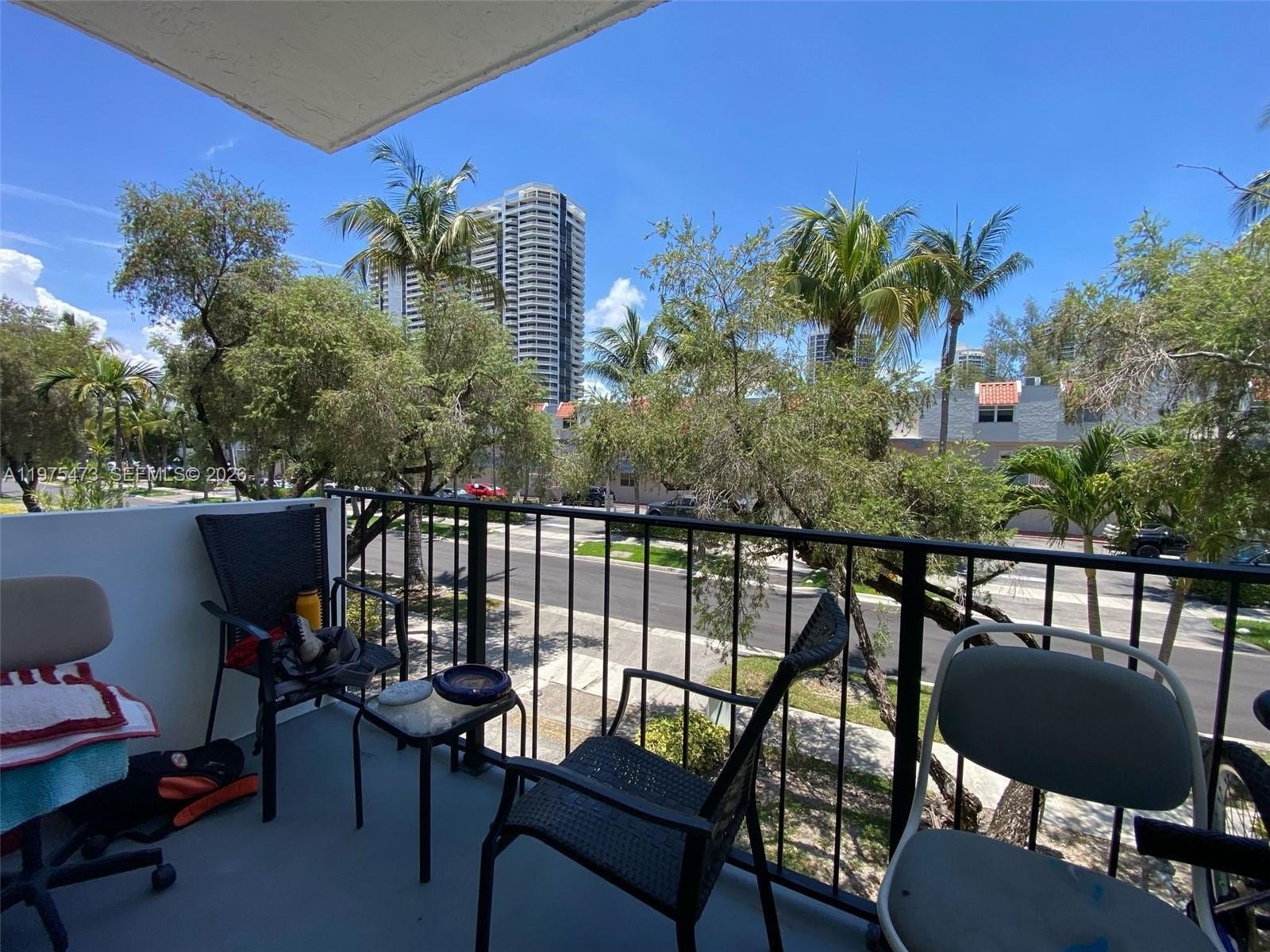 Condo 2BR 2BA - 3642 NE 171st St, North Miami Beach, FL