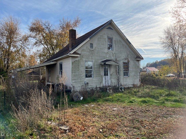 Single Family 4BR 1BA - 7973 Waterworks Hill Road SE, Uhrichsville, OH