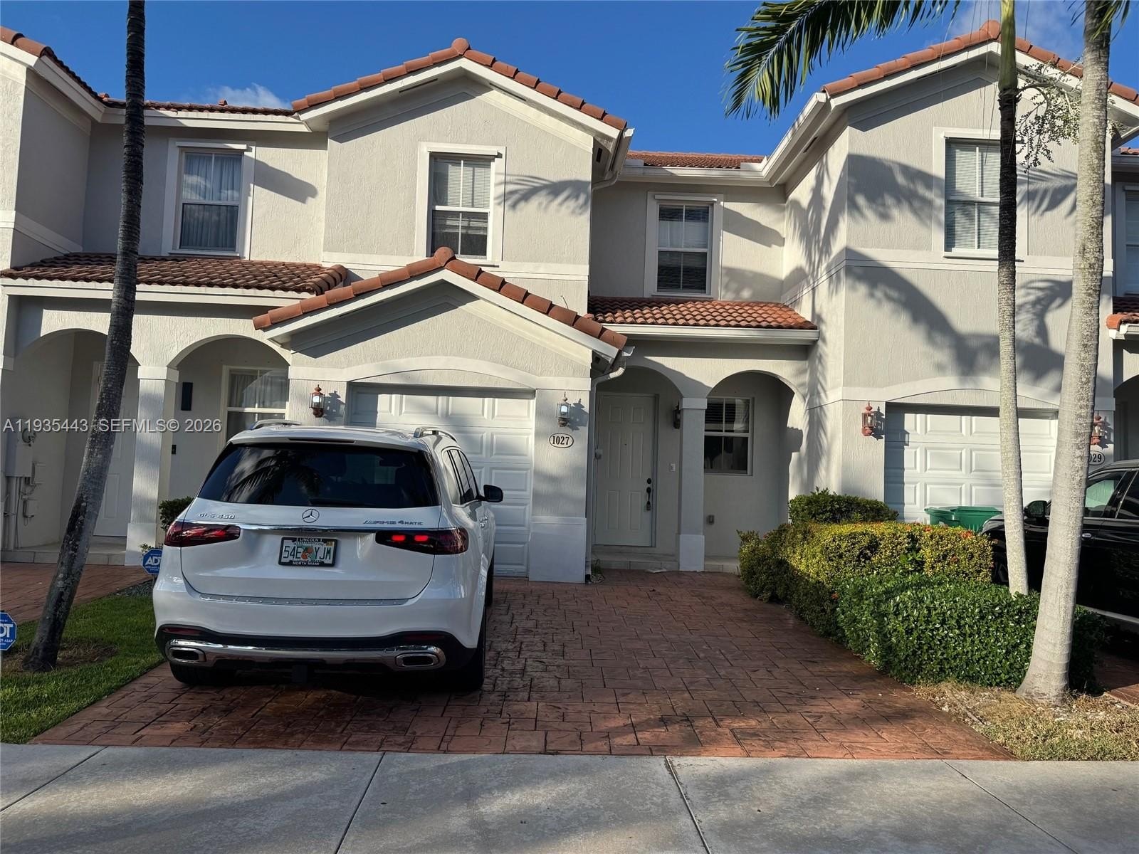 Single Family 3BR 3BA - 1027 NE 207th St, Miami, FL