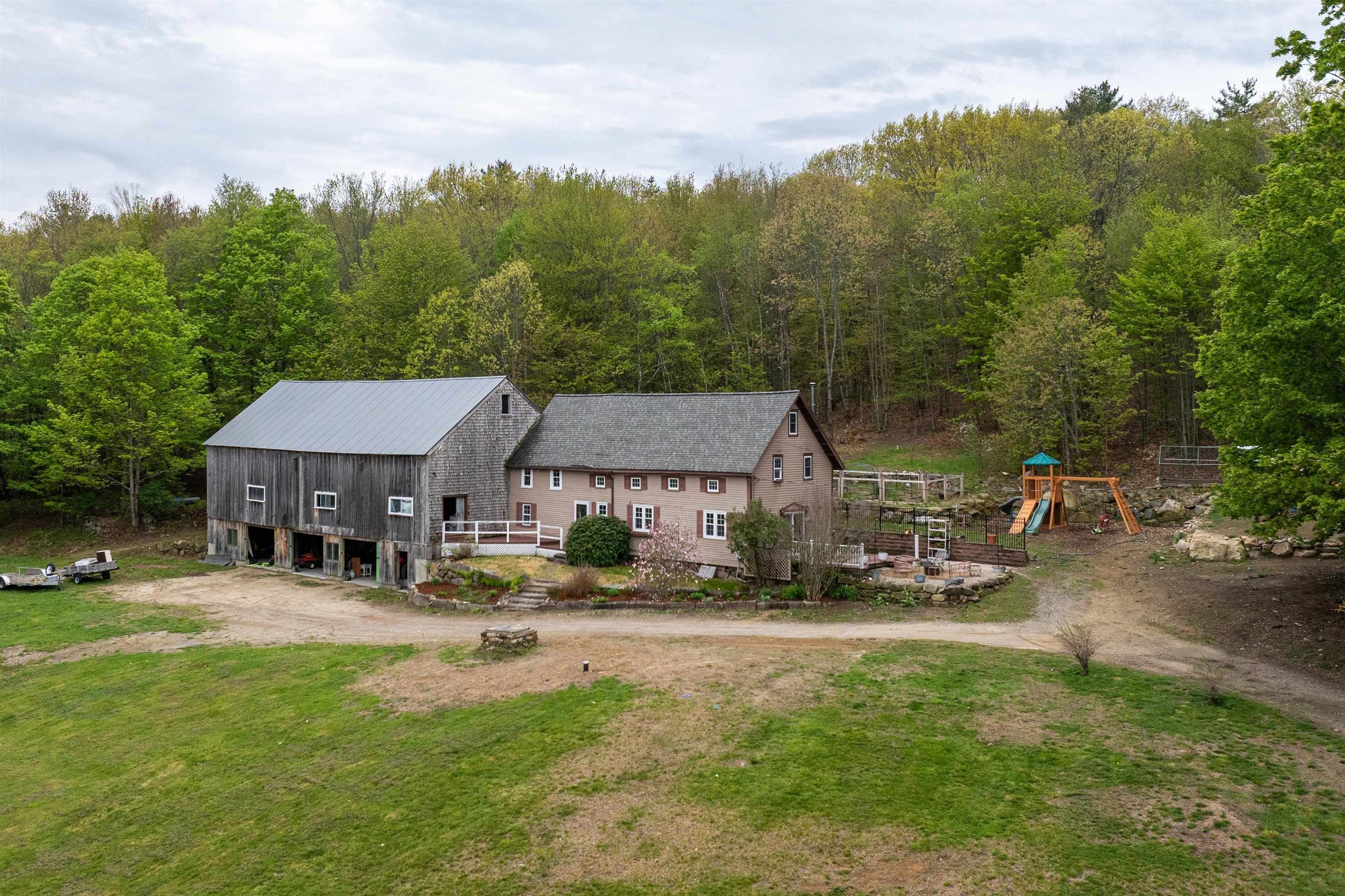 Single Family 2BR 1BA - 236 Tolend Road, Barrington, NH