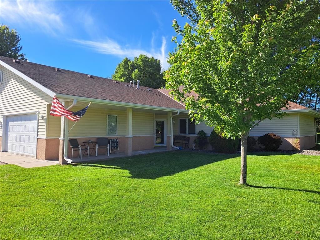 Single Family 3BR 2BA - 12998 Evergreen Drive, Lindstrom, MN