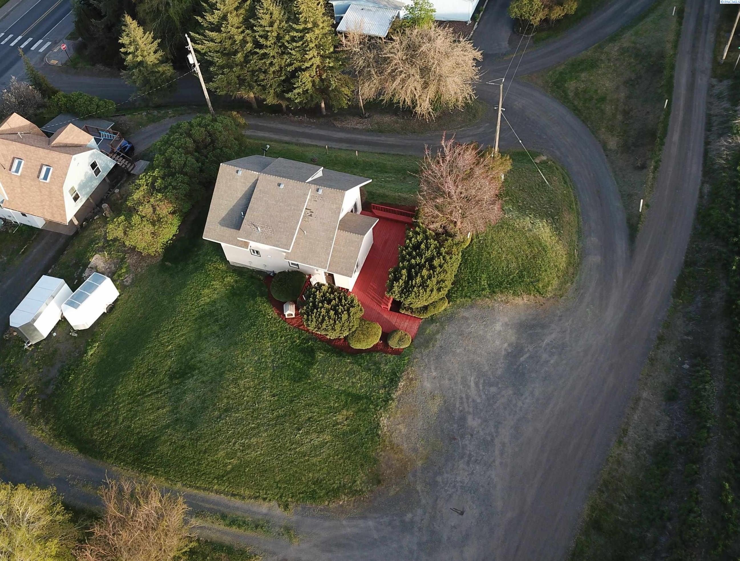 202 N High St  