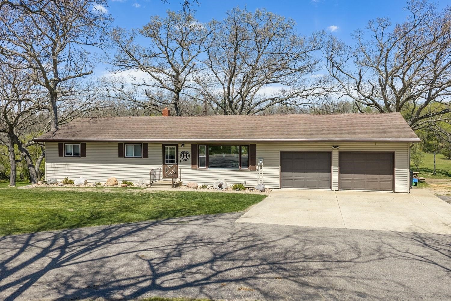 Single Family 4BR 2BA - E9010a South Avenue, Reedsburg, WI