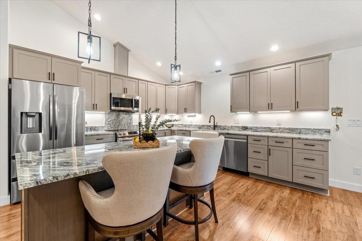 Single Family 3BR 2BA - 291 Bell Hole, Crescent City, CA