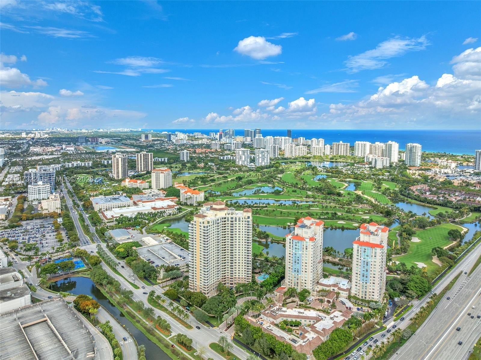Condo 2BR 2BA - 19501 W Country Club Dr, Aventura, FL