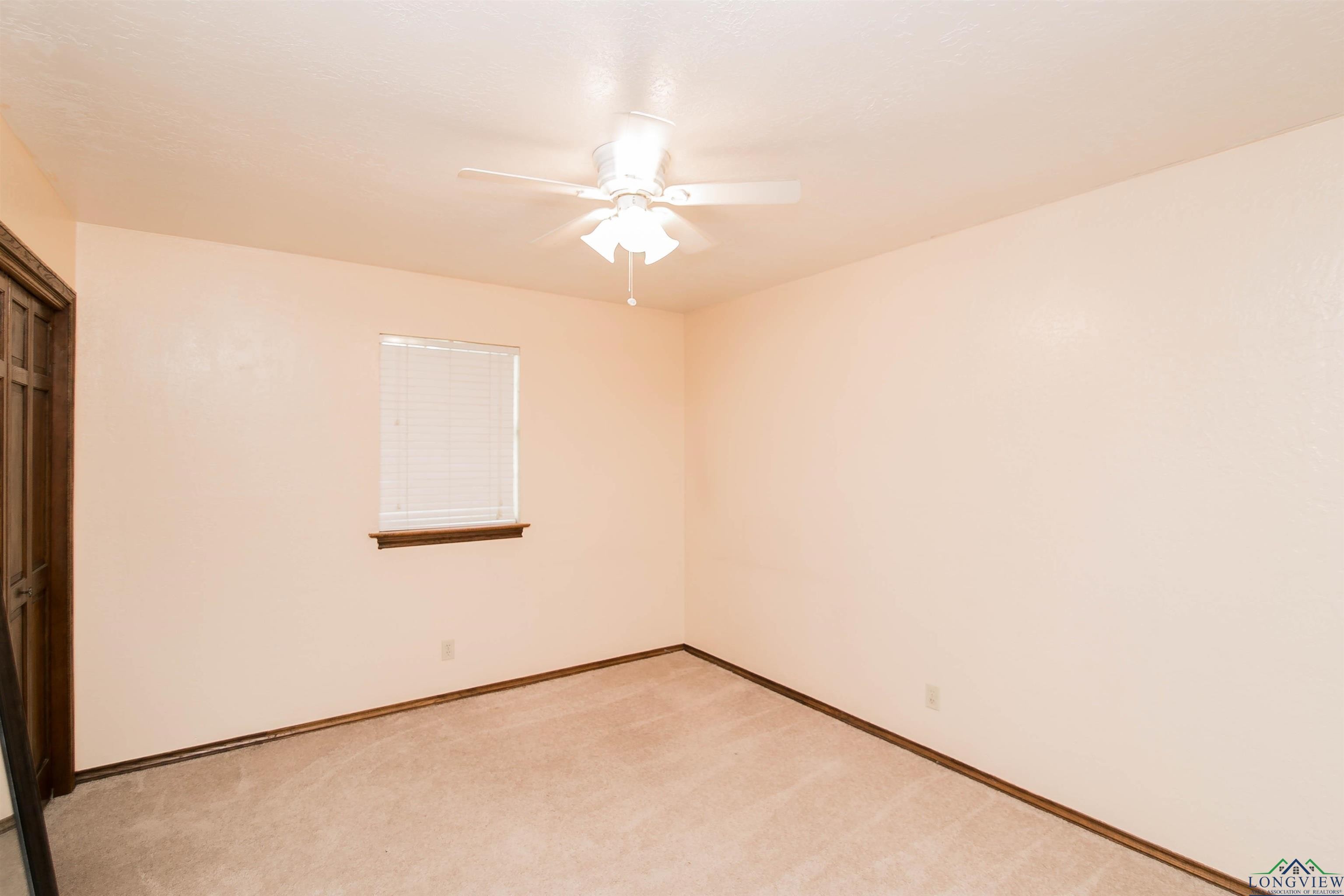 19 Remington Dr  