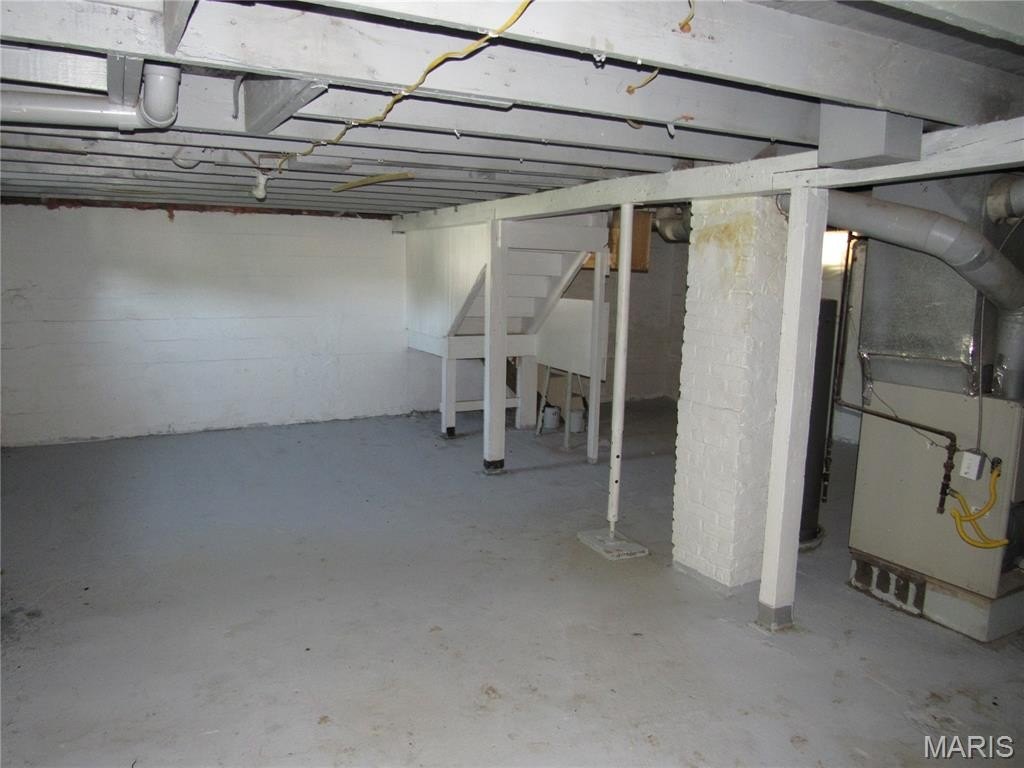 Single Family 2BR 1BA - 3034 Glenwood Avenue, Alton, IL