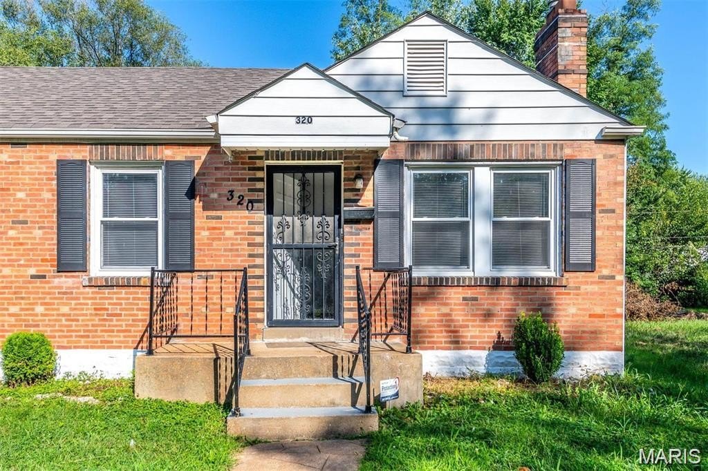 Single Family 2BR 2BA - 320 Newell Drive, Ferguson, MO