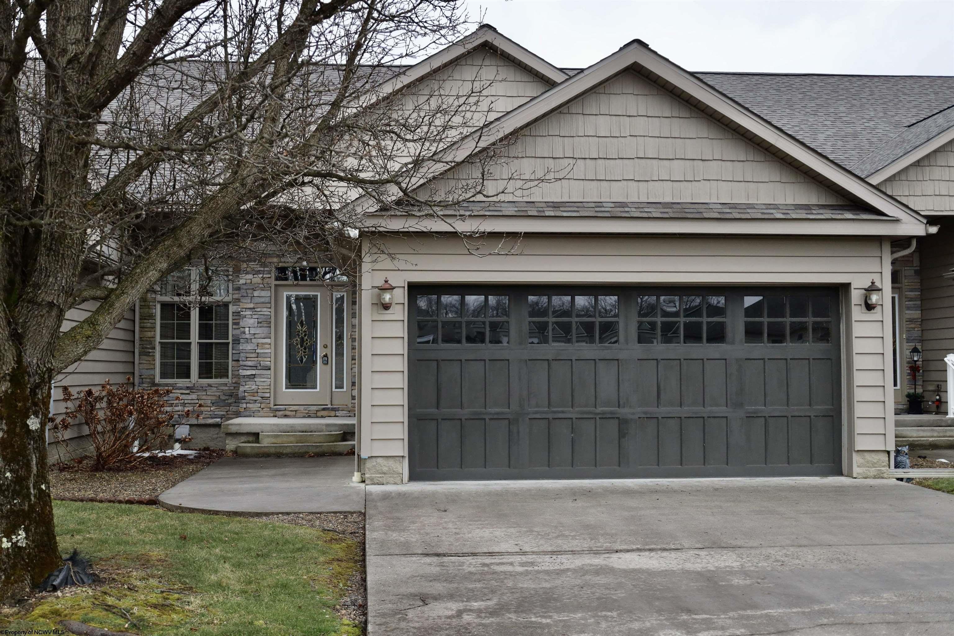 Single Family 2BR 3BA - 110 Edgewater Drive, Elkins, WV