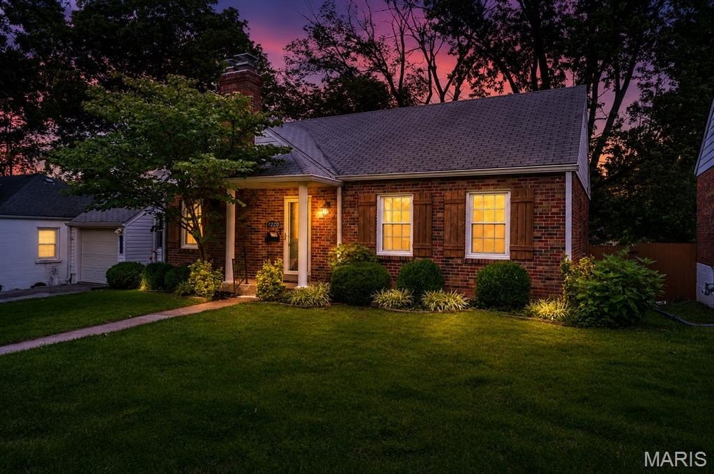 Single Family 2BR 2BA - 7220 Mackenzie Road, Affton, MO