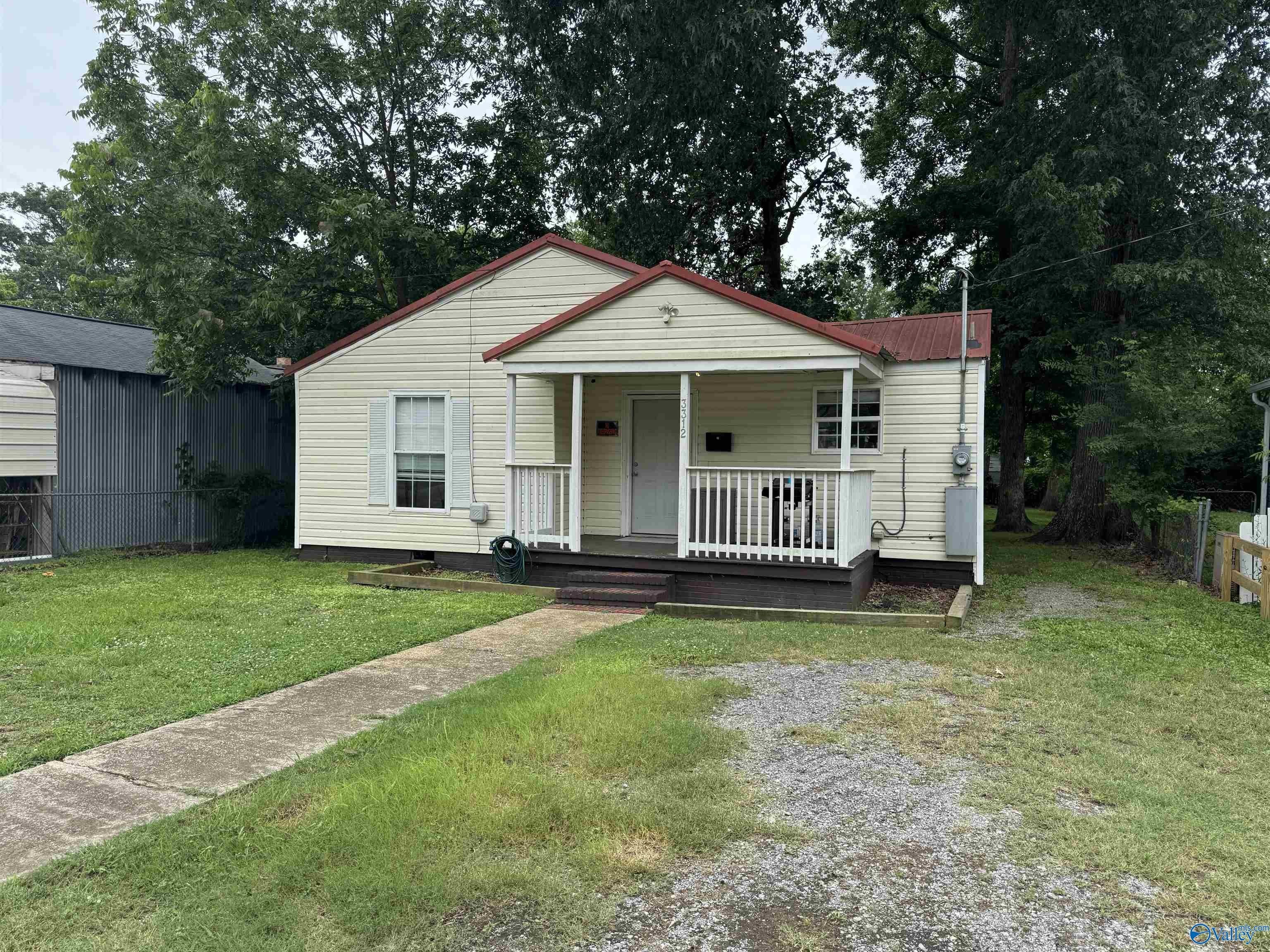 Single Family 2BR 1BA - 3312 Madison Avenue, Gadsden, AL