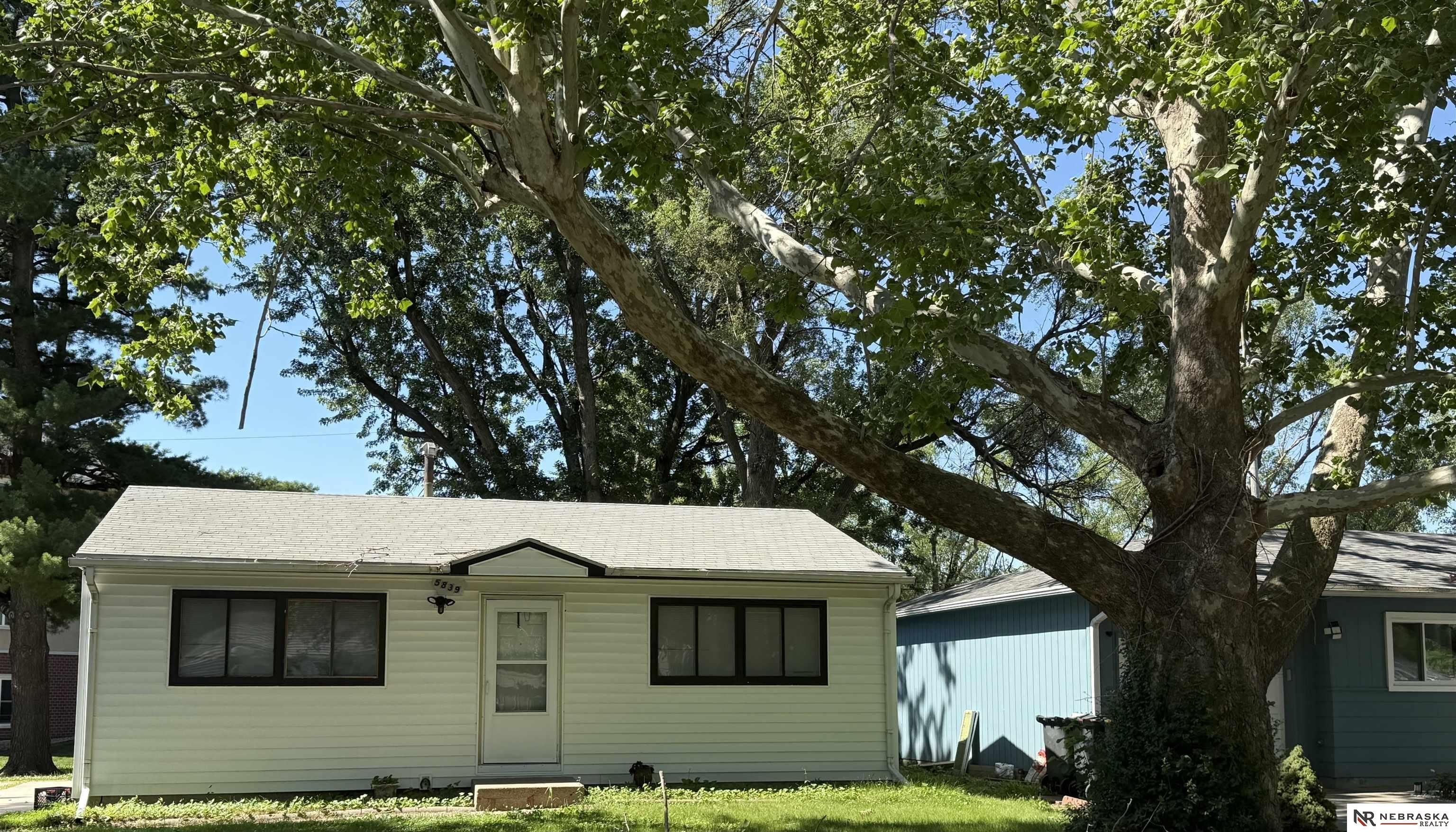 Single Family 2BR 1BA - 5839 Tangeman Terrace, Lincoln, NE