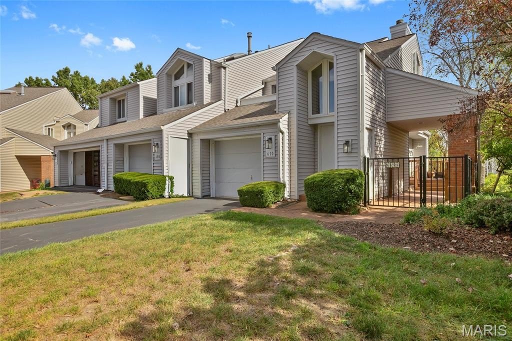 Condo 2BR 3BA - 608 Highview Circle Drive, Ballwin, MO