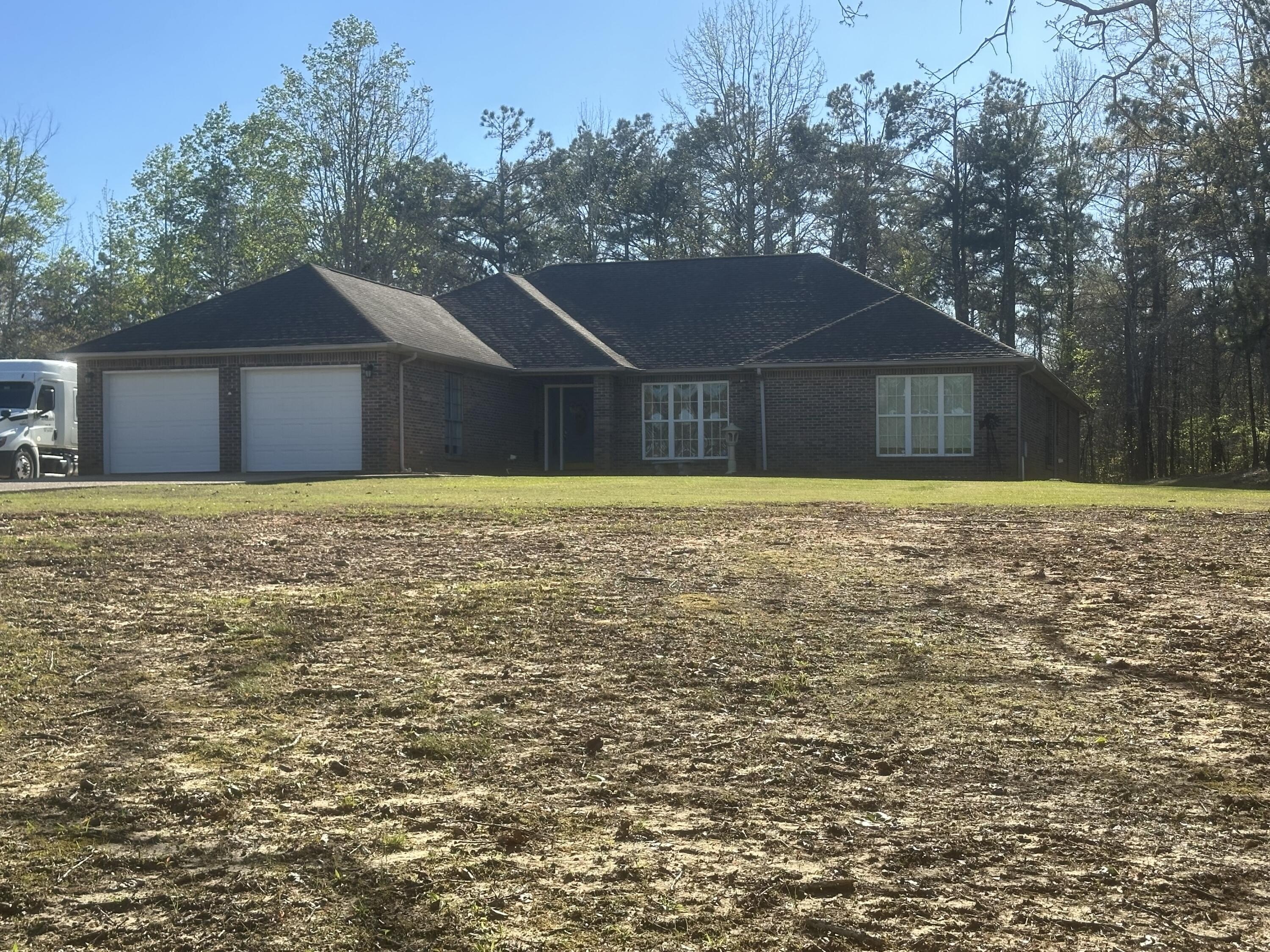 Single Family 4BR 3BA - 25 CR 438, Iuka, MS