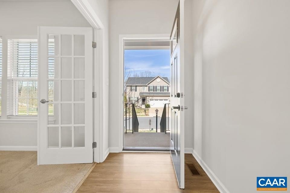 Single Family 4BR 4BA - 4400 SUNSET DR, CHARLOTTESVILLE, VA