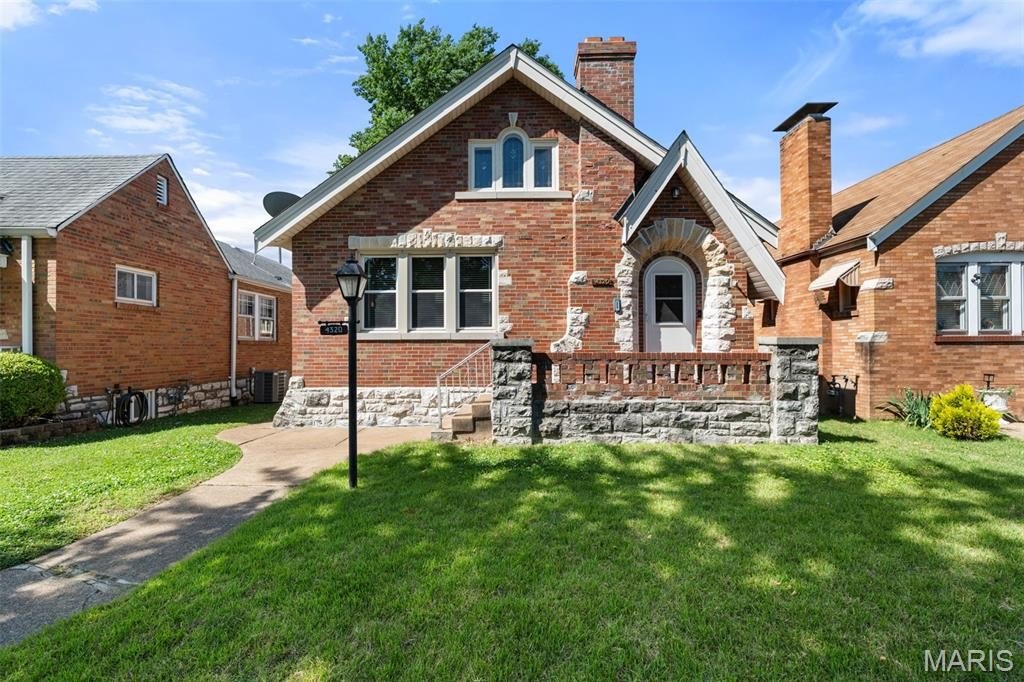Single Family 2BR 1BA - 4320 Toenges Avenue, St Louis, MO