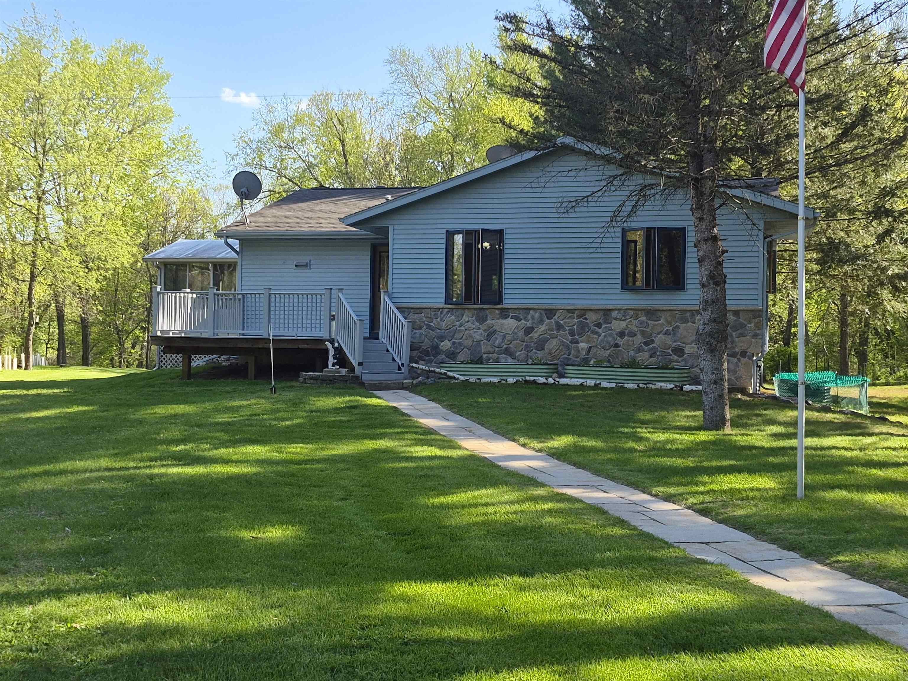 Single Family 4BR 3BA - S12941 Florence Laudon Parkway, Spring Green, WI