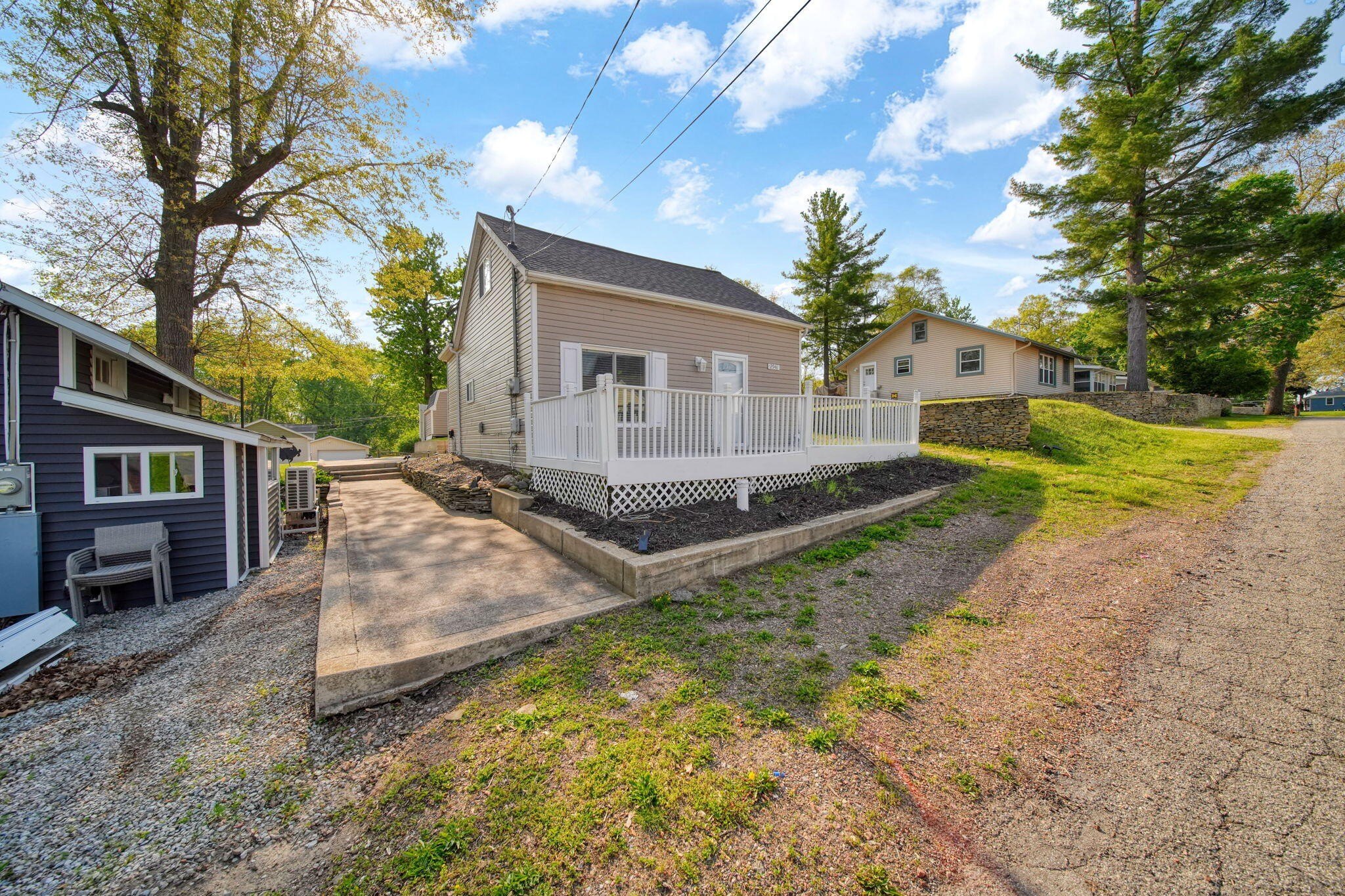Single Family 2BR 1BA - 2948 Russell Court, Clarklake, MI