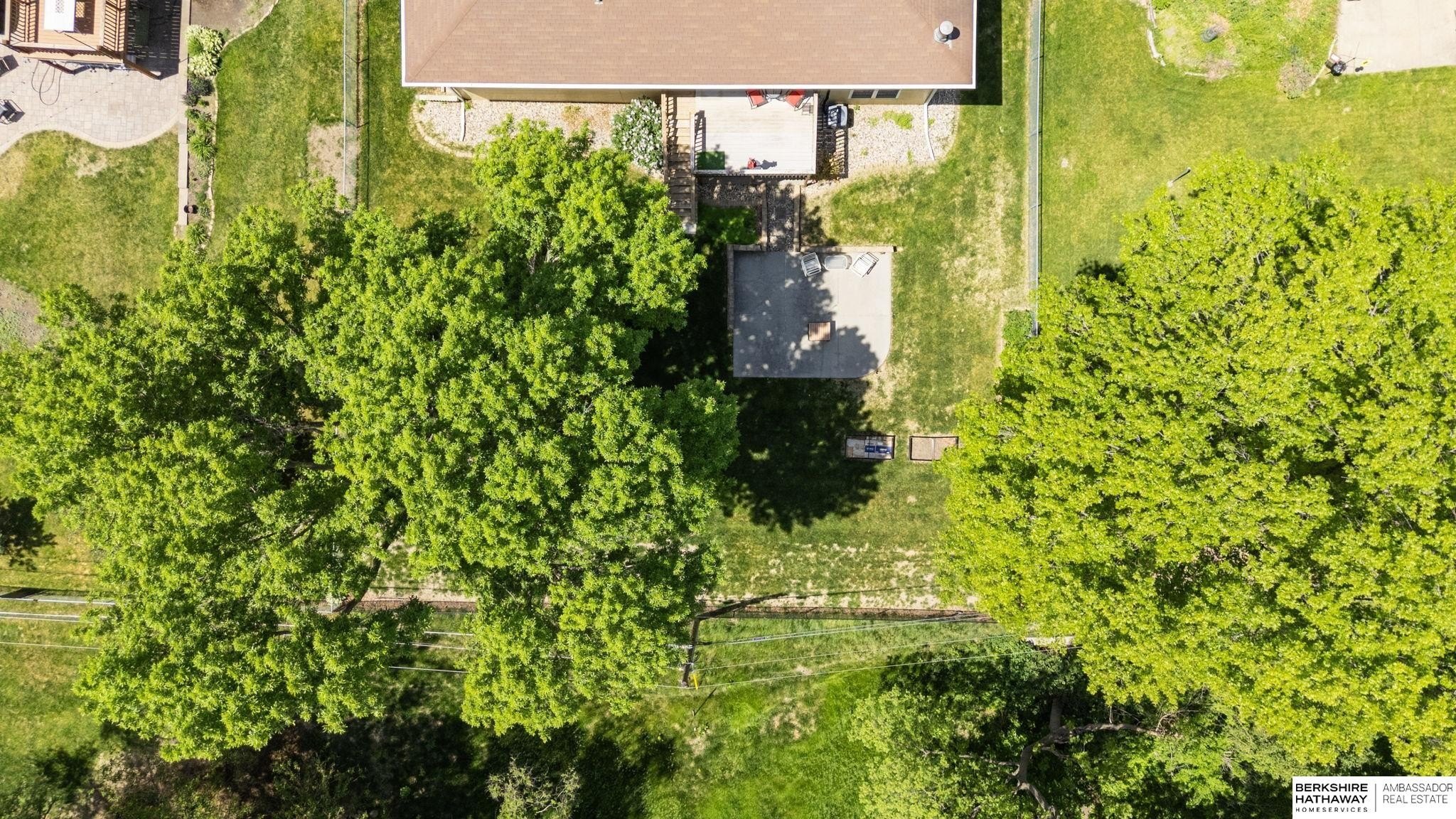 Single Family 4BR 3BA - 3609 Armbrust Drive, Omaha, NE