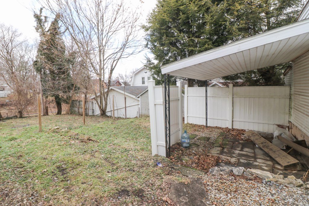 Single Family 4BR 2BA - 458 West Dickson Ave, Mansfield, OH