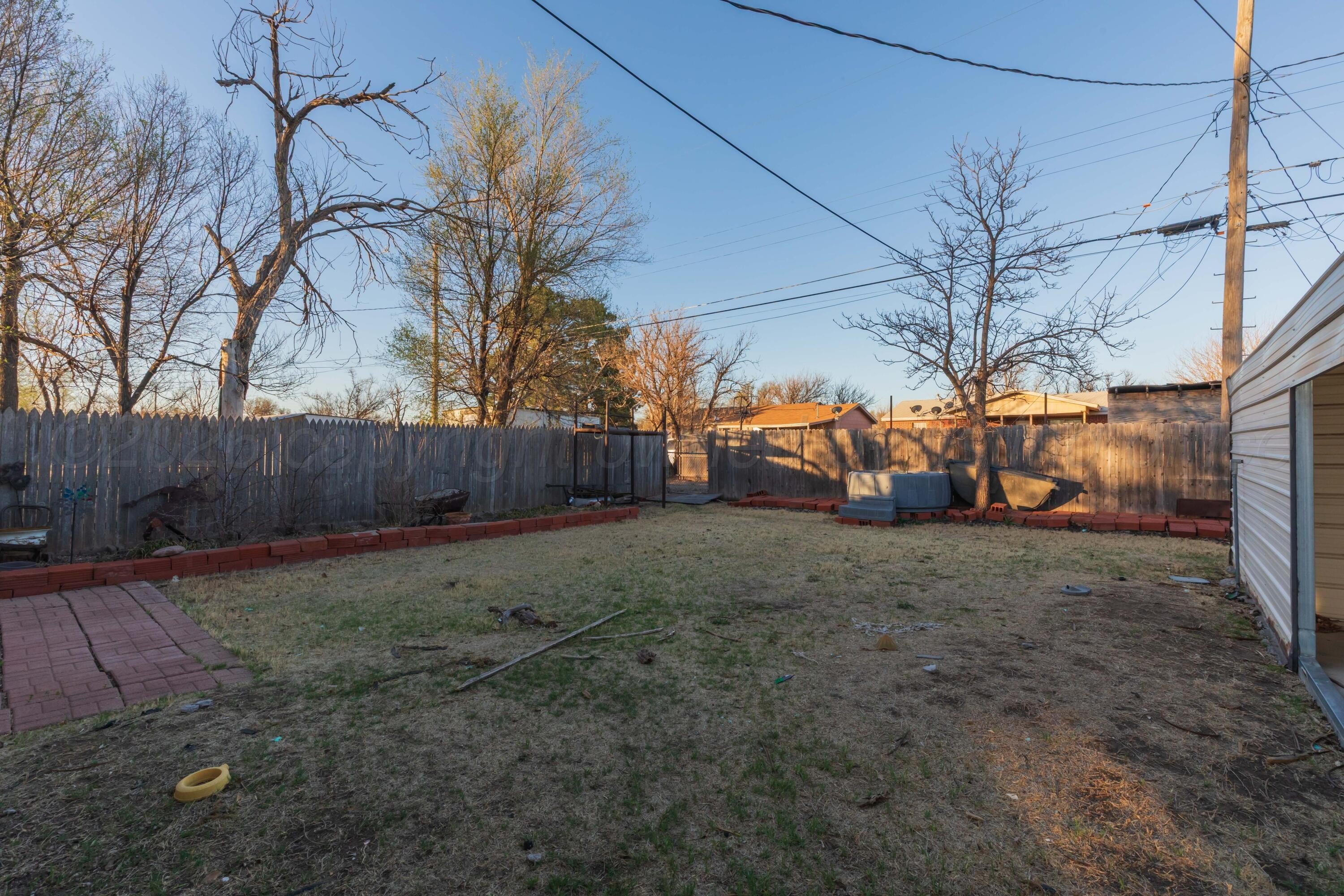 Single Family 2BR 1BA - 407 N Powell St, Pampa, TX