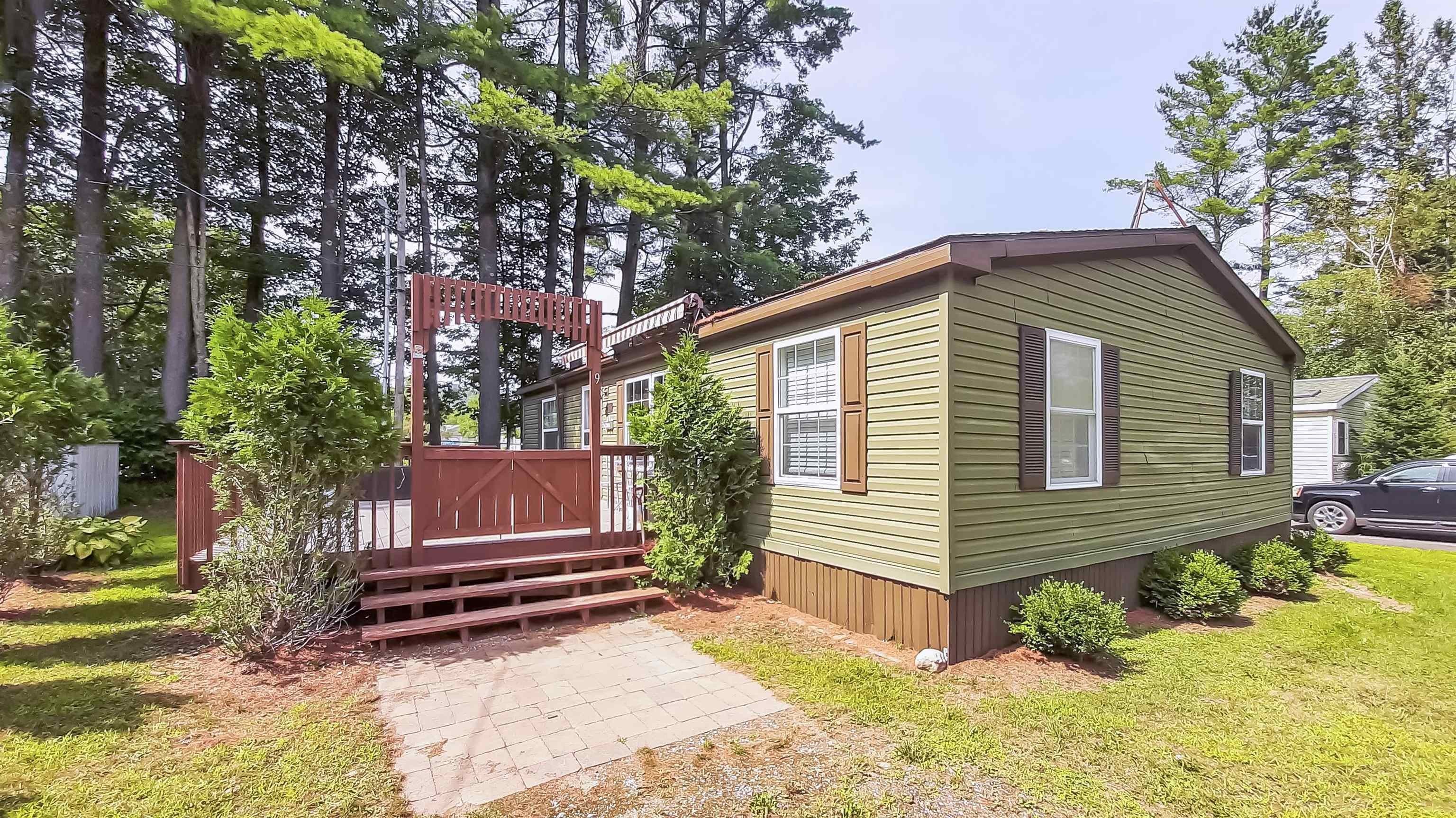 Single Family 3BR 2BA - 9 Stryhas Trailer Court, Ludlow, VT