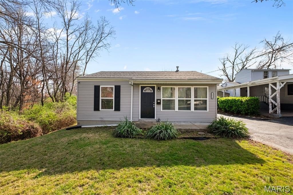 Single Family 1BR 1BA - 7616 Genesta Street, Affton, MO