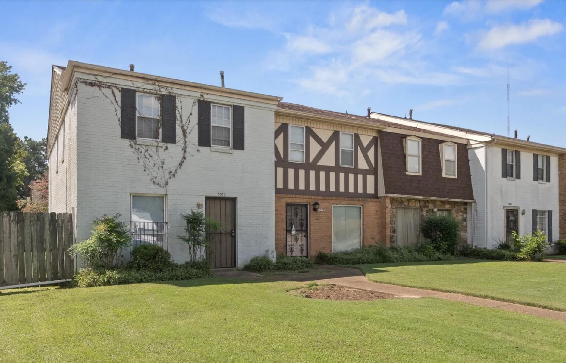 Single Family 3BR 3BA - 5573 PLEASANT VIEW Dr, Memphis, TN