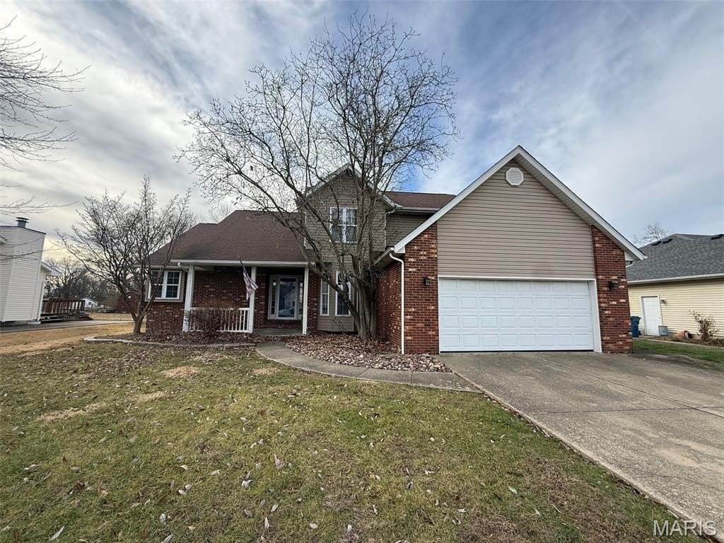 Single Family 10BR 3BA - 71 Mimosa Drive, Pontoon Beach, IL