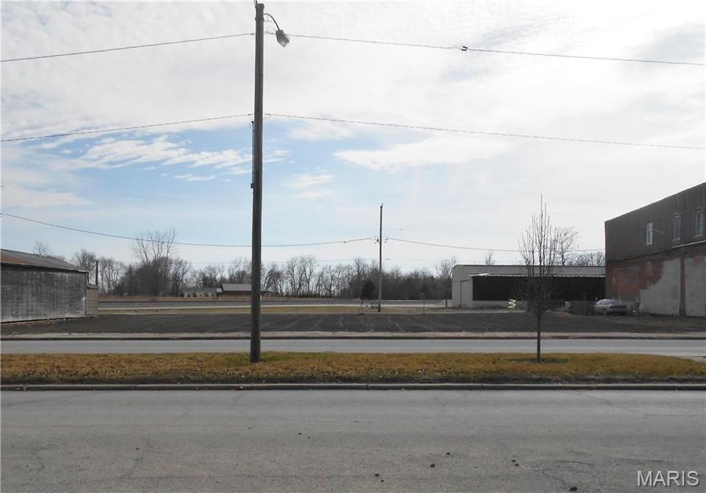 Other - 17 E Broadway Street, Witt, IL
