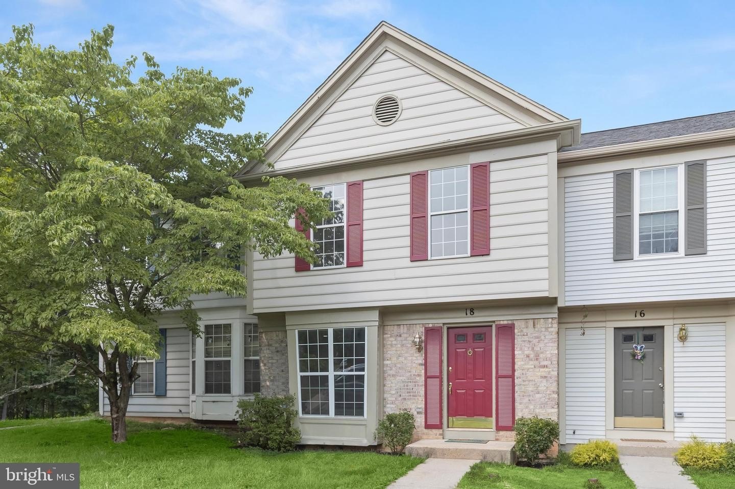 Single Family 3BR 4BA - 18 HIDDENCREEK CT, OWINGS MILLS, MD
