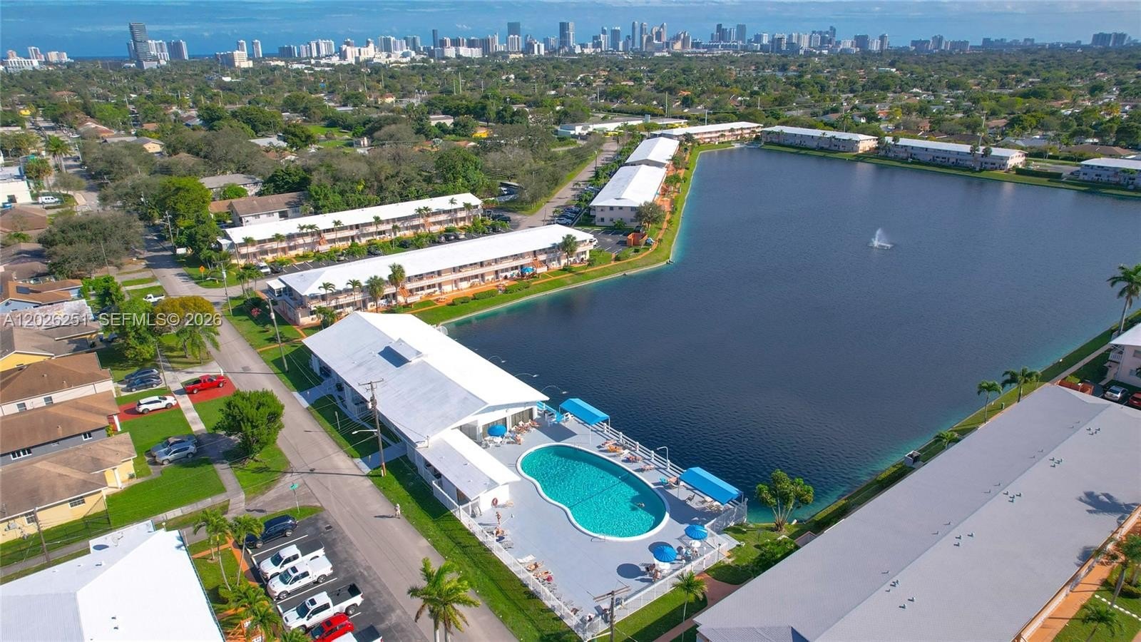 Co-op 1BR 1BA - 820 SW 11 Street, Hallandale Beach, FL