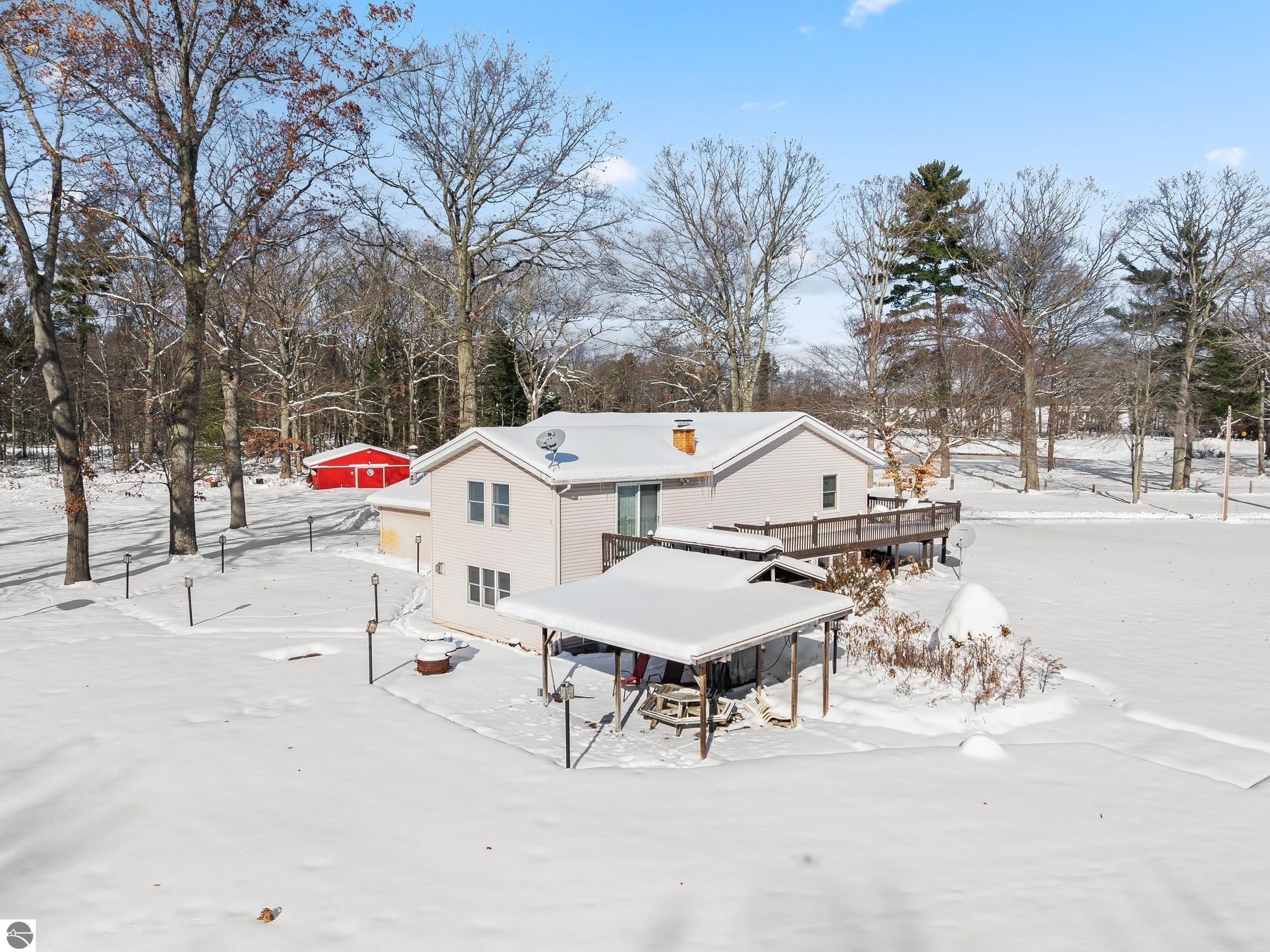 Single Family 4BR 3BA - 3175 Strand Road, Muskegon, MI