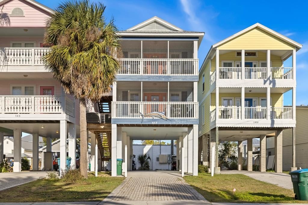 Single Family 2BR 2BA - 557 1st St, Cedar Key, FL