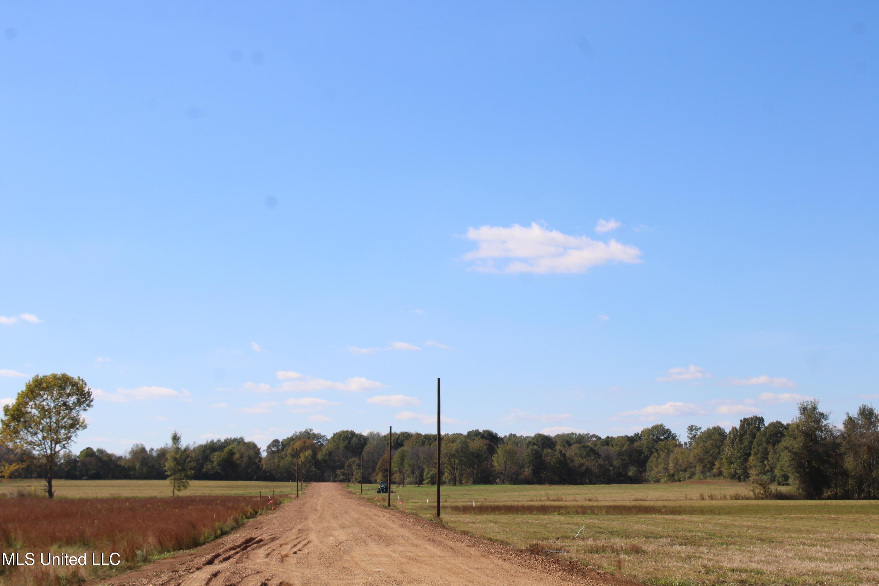 Single Family - 30 Pin Oak Road, Michigan City, MS