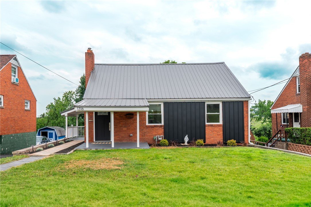 Single Family 4BR - 1316 Barkley Rd, Port Vue, PA